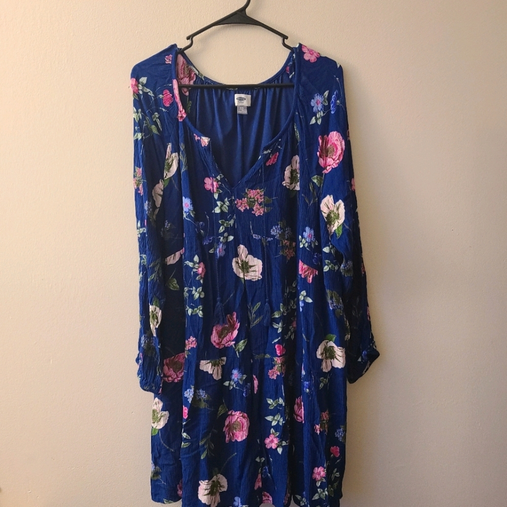 Old Navy long sleeved floral dress